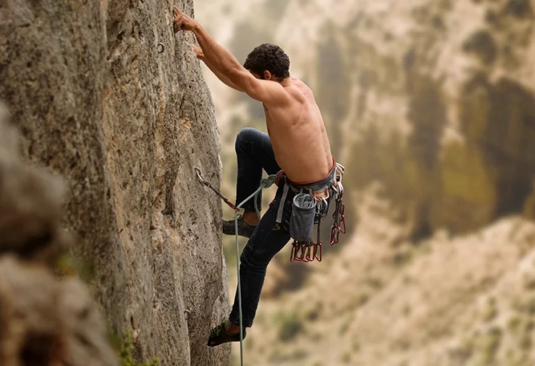 Lee más sobre el artículo Escalada y Recuperación: ¿Por Qué la Presoterapia es tu Mejor Aliada?
